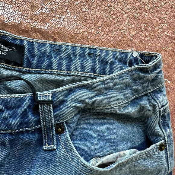 Ed Hardy Baggy Jeans Light Wash Sz 30 Full Print Back Side Y2K 90s Vibes, Rare - Picture 6 of 12